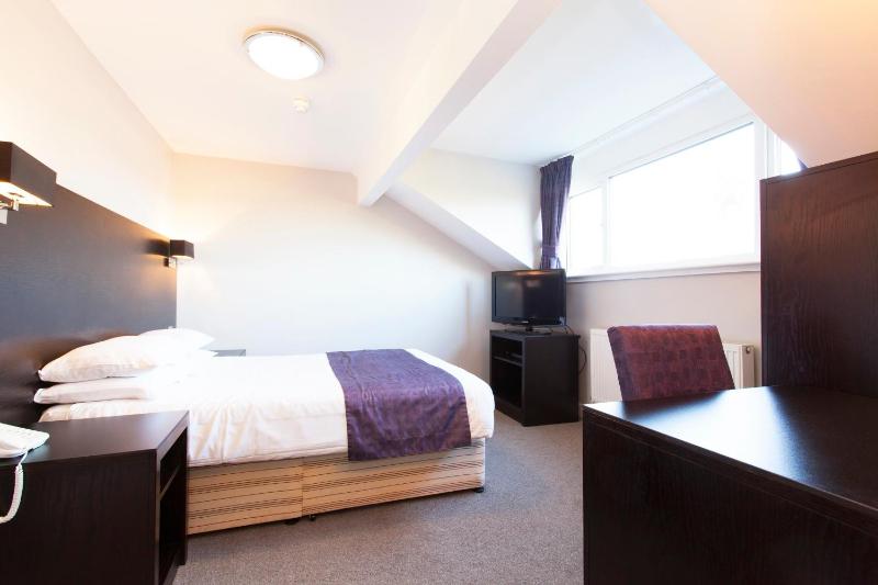 Superior Double Room image 3