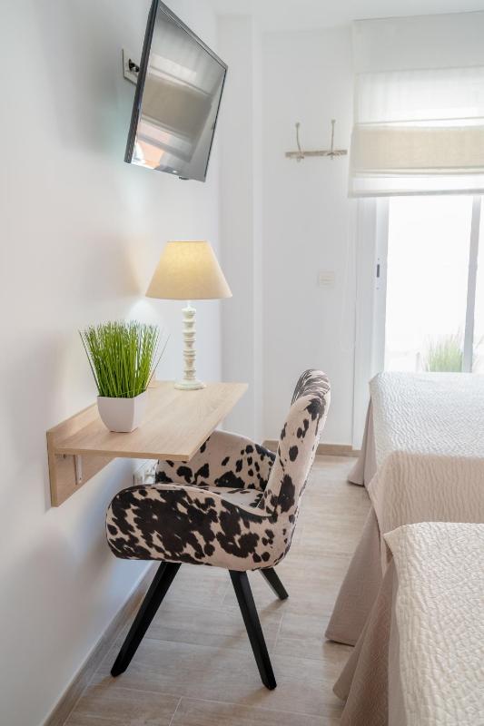 Standard Family Room image 4
