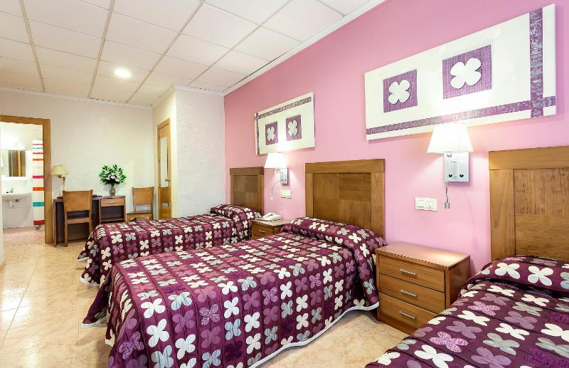 Triple Room image 4