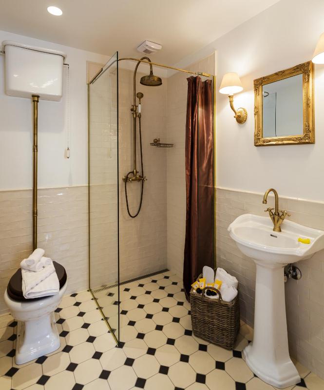 Superior Double Room - Annex image 3