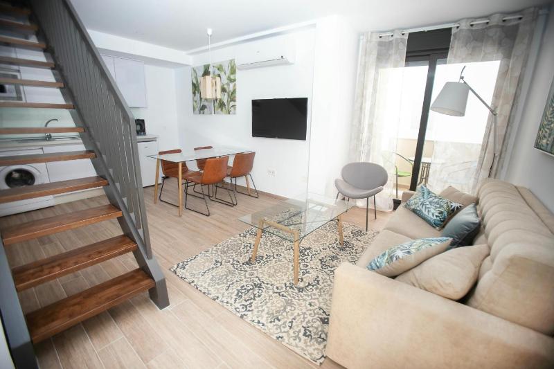Feelathome Mártires Apartments - image 3