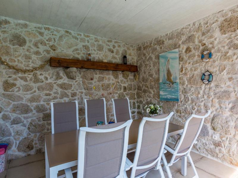 Three-Bedroom Villa image 2
