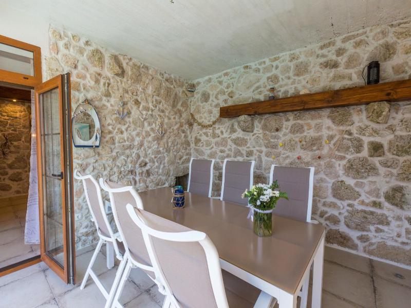 Three-Bedroom Villa image 4