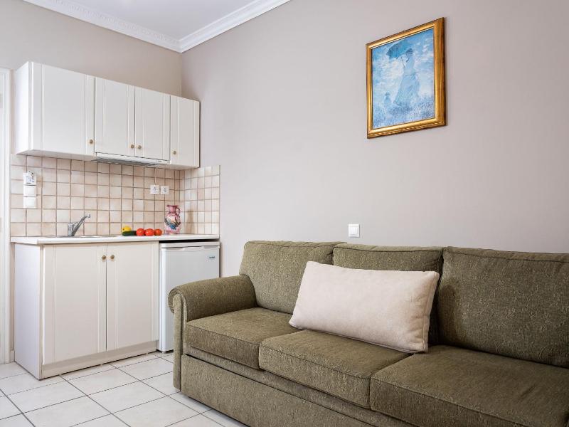 One-Bedroom Apartment image 2