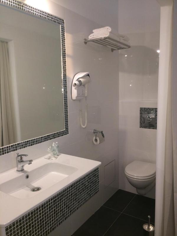 Double Room with Valley View image 3