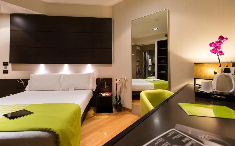 Standard King Room - Non-Smoking image 1
