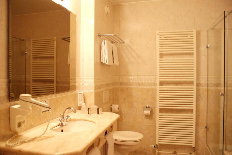 Double Room - Disability Access image 2