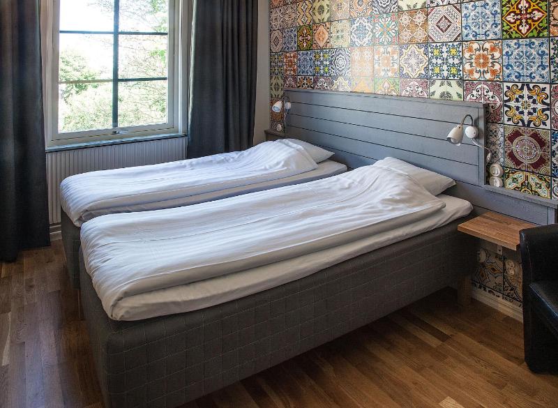 Standard Double or Twin Room image 1