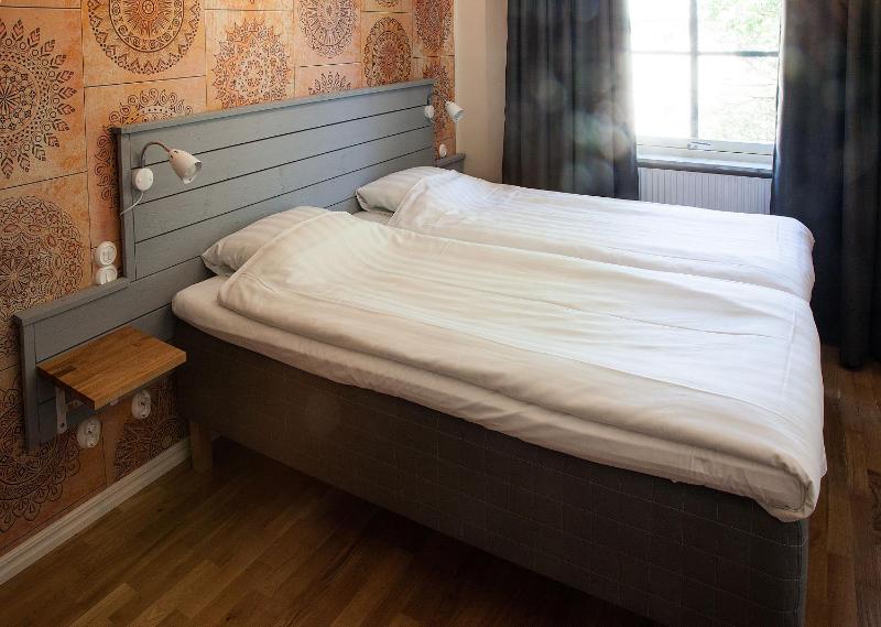 Standard Double or Twin Room image 3