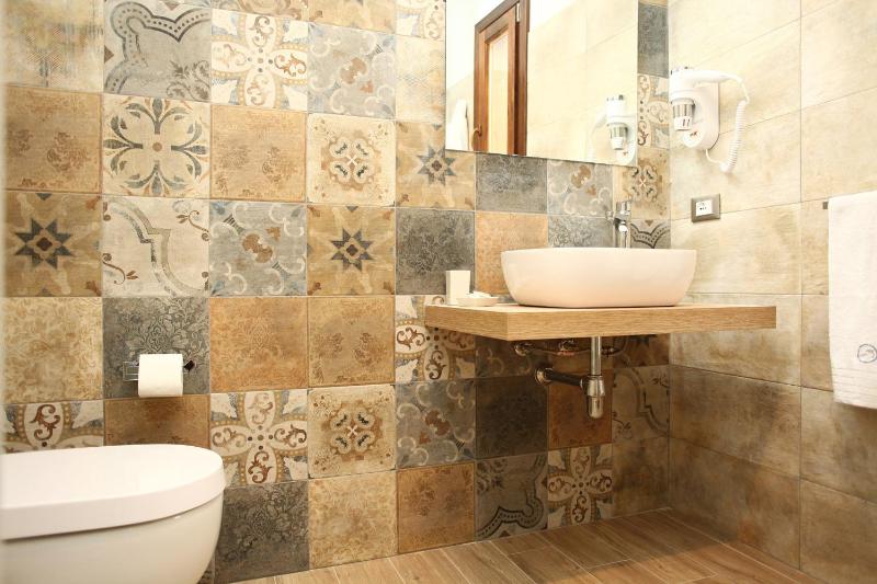 Superior Double Room image 3