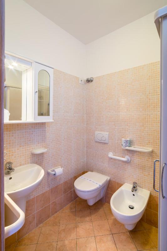 Single Room with Balcony image 3