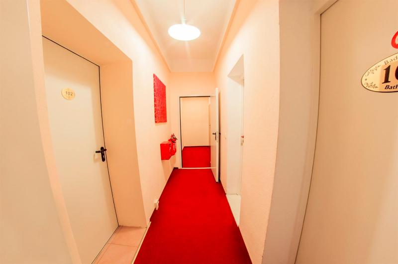 Economy Double Room with Private External Bathroom image 4