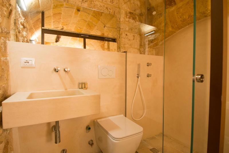 Double Room - Cave Basement  image 4