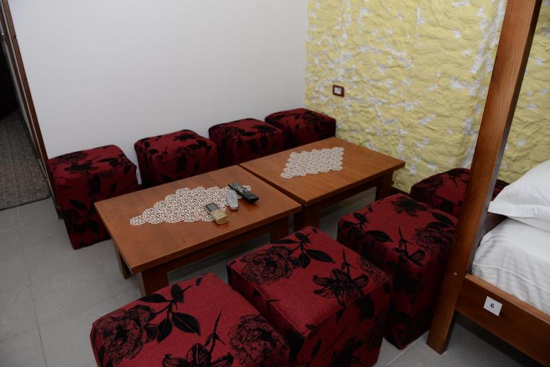 Deluxe Family Room image 3