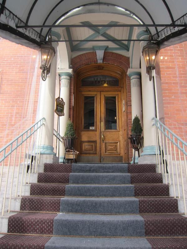 McGee's Inn - image 12
