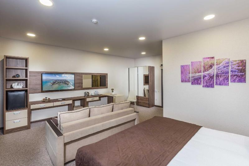 King Suite image 3