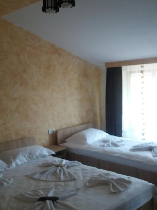 Triple Room with Private Bathroom image 4