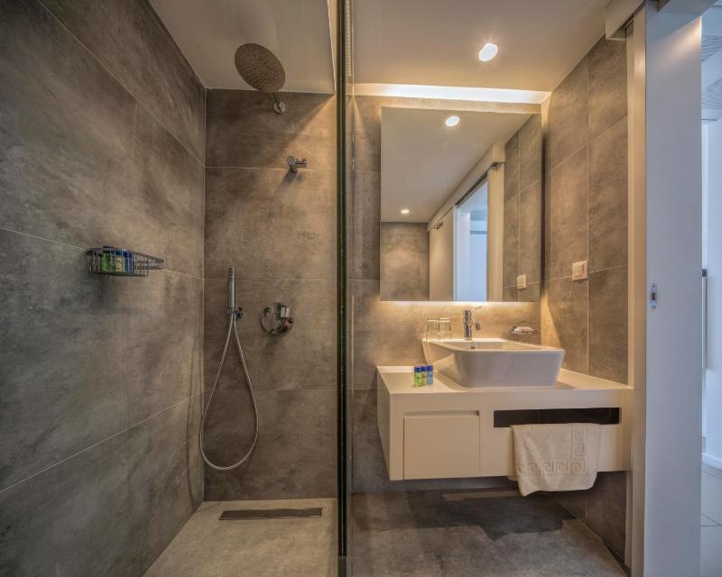 Standard Double Room with Land View image 3