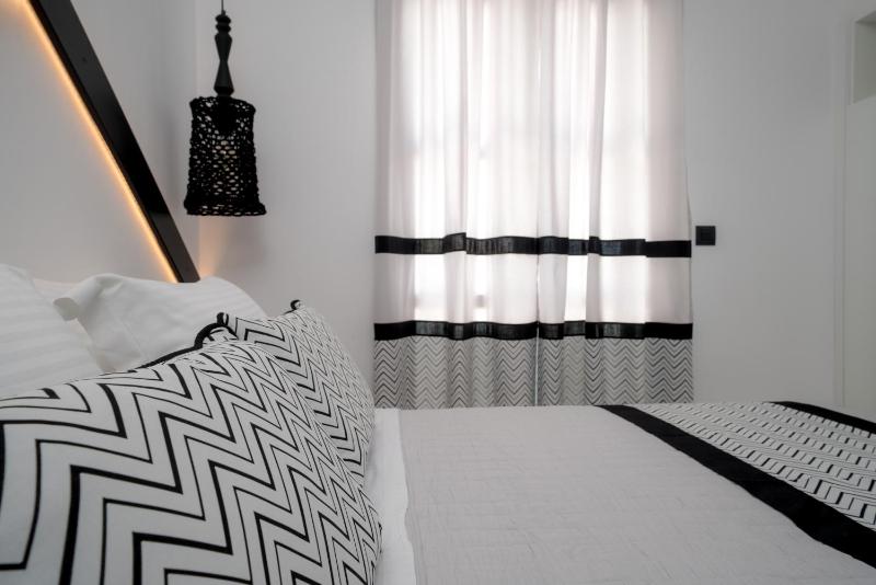 Deluxe Double Room image 4