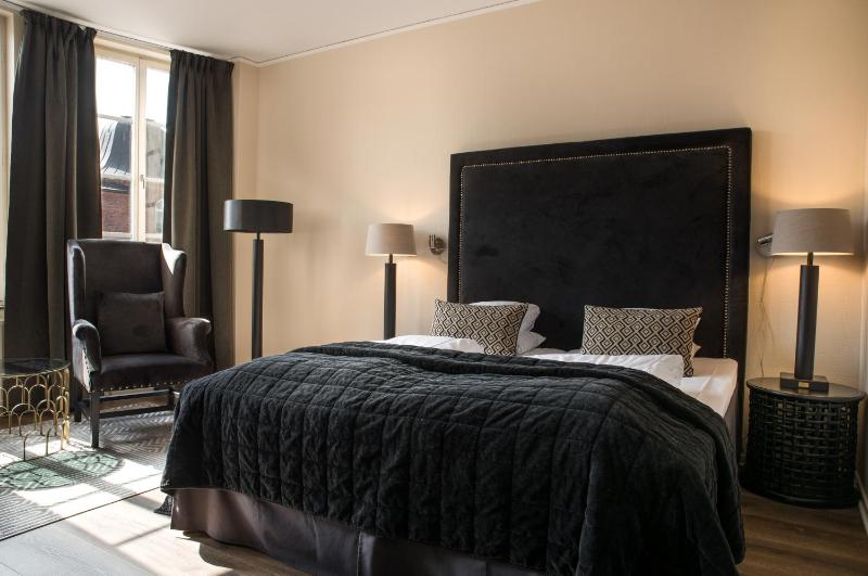 Deluxe Double Room image 4