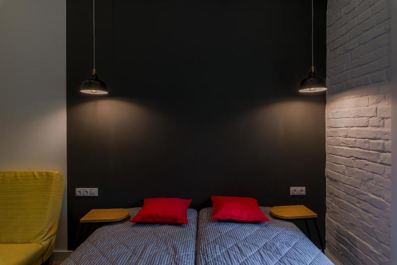 Studio Gray image 2