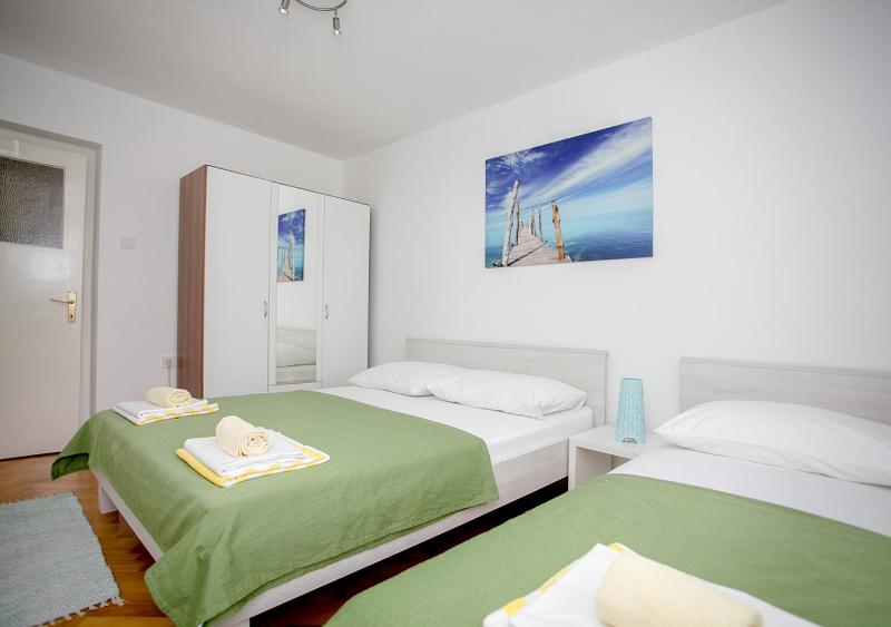 Apartment Omiš Holiday - image 2