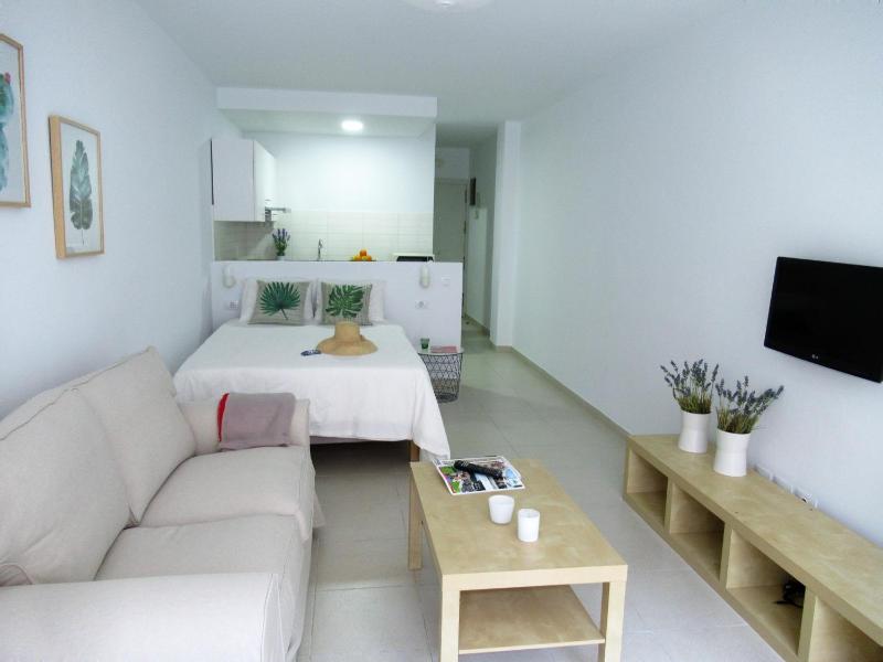 Vivelorural Apartamento Canteras vista mar lateral - image 1