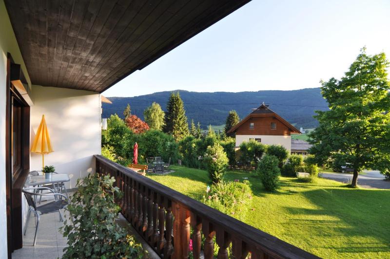 Double Room with Balcony image 4