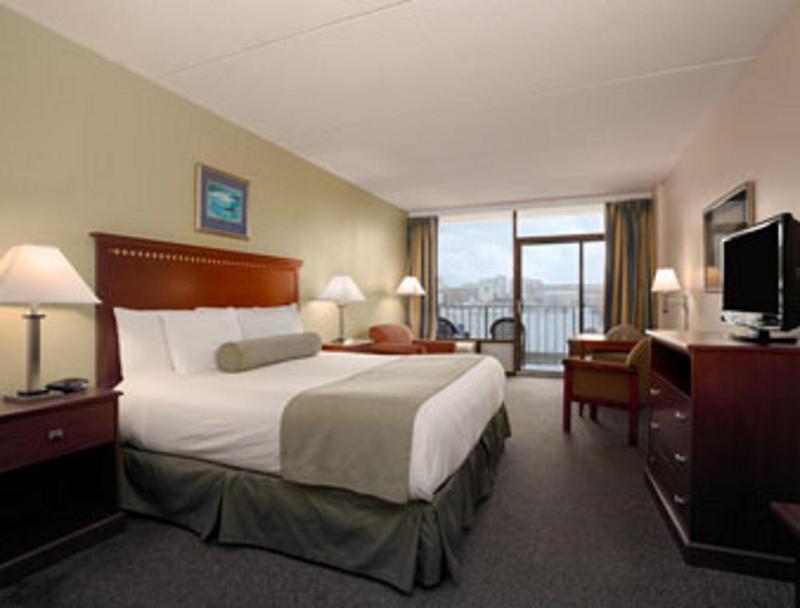 King Room - Non-Smoking image 2