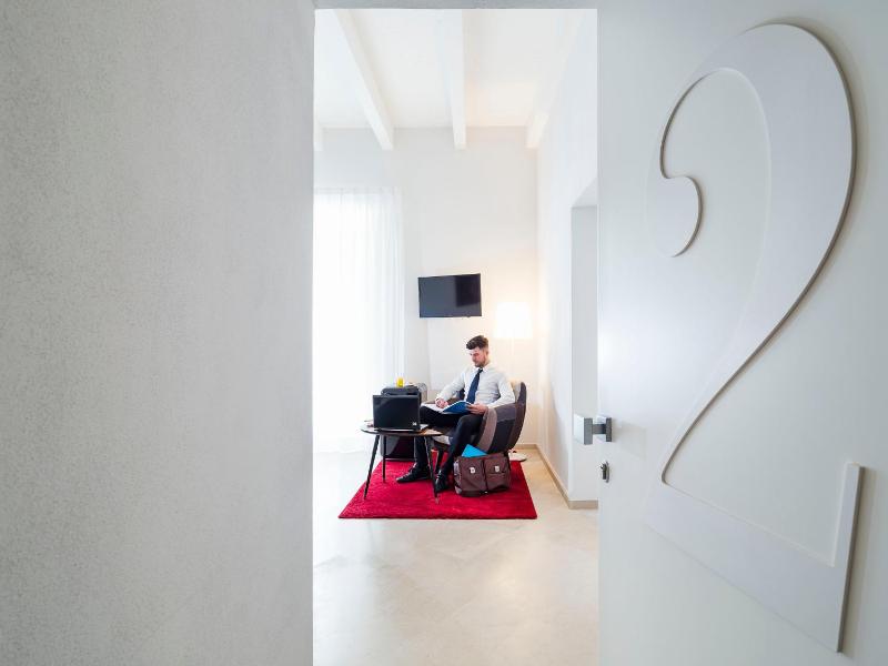 Re Federico Boutique Hotel - image 5