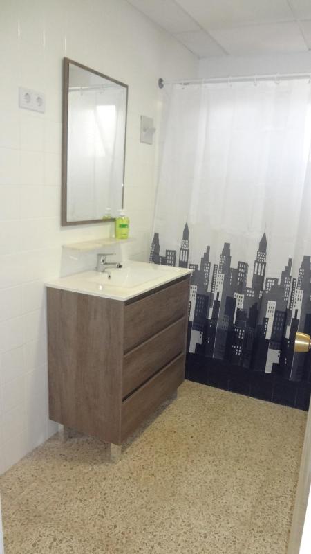  Double Room with Air-Conditioning image 4