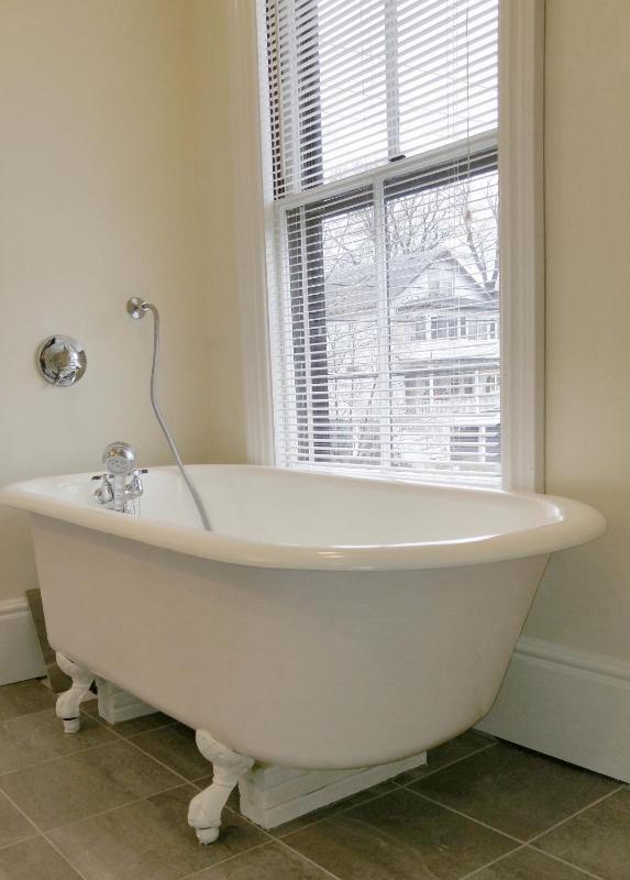 Luxury Triple Room image 2