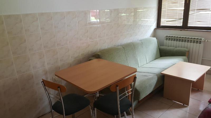 One-Bedroom Apartment image 2