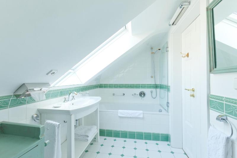 Superior Double Room image 1