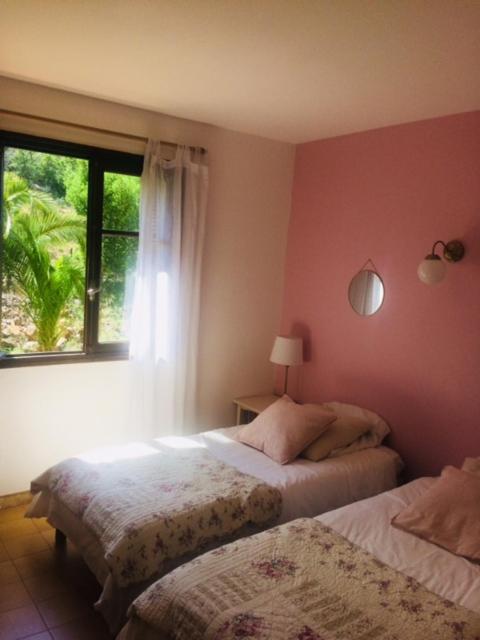 Double or Twin Room with Garden View image 1