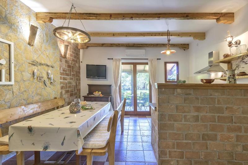 One-Bedroom Apartment with Terrace image 3