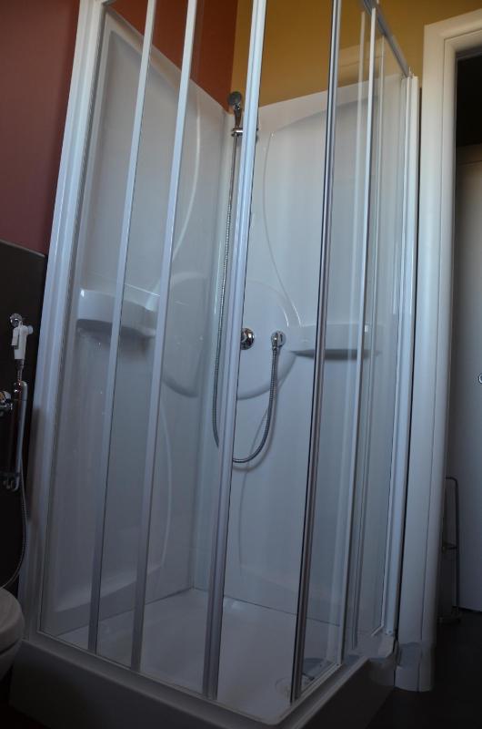 One-Bedroom Apartment (4 Adults) image 4