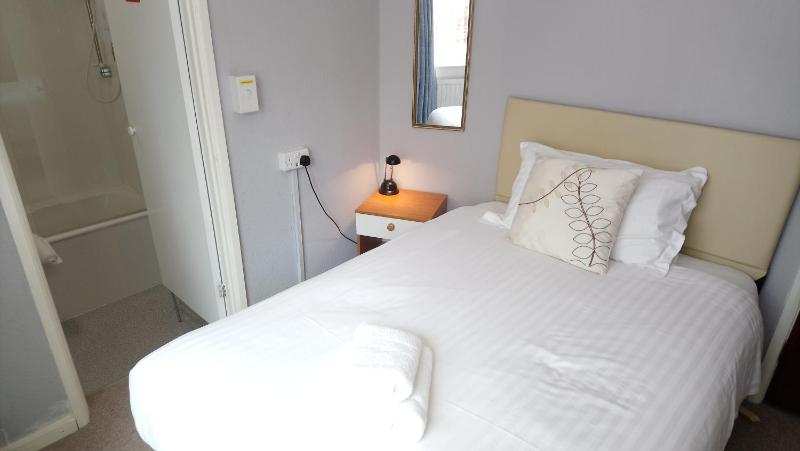 Single Room with Private Bathroom image 3