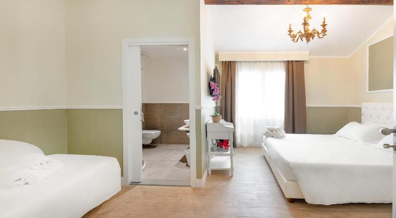 Triple Room image 1