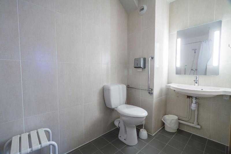 Double Room - Disability Access image 3