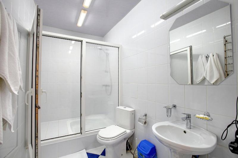 Budget Double Room image 3
