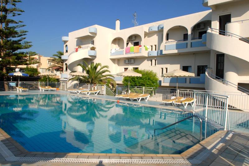 Double Room with Sea View image 3