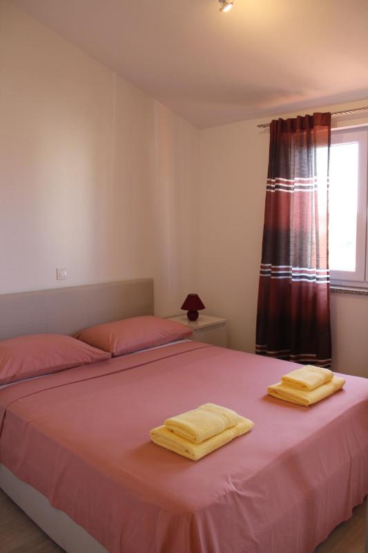 One-Bedroom Apartment image 4
