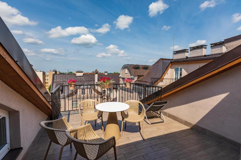 Penthouse Two-Bedroom Apartment with Terrace image 3