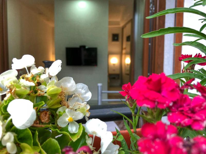 Apartment with Balcony image 4