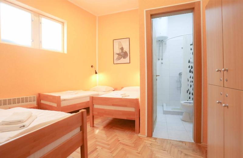 Pigeon Square Rooms - image 7