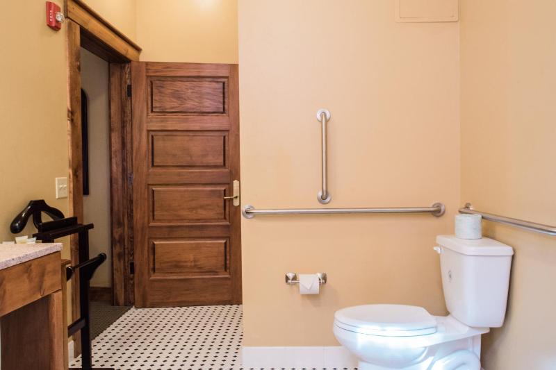 Double Room - Disability Access image 1