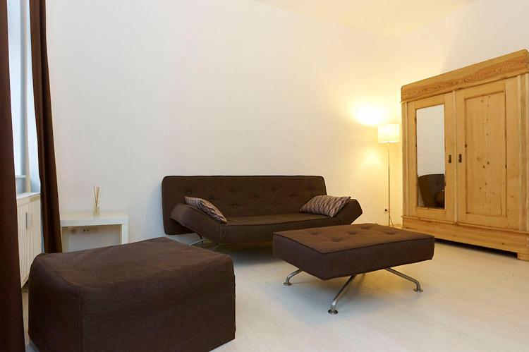 Apartment with extra Bedroom, separate Kitchen and Balcony (56 m2) image 4