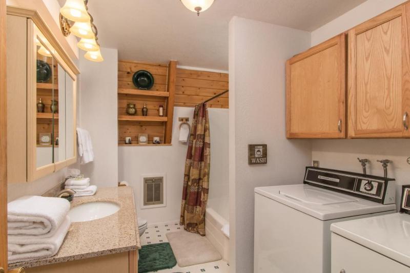 Three-Bedroom Bungalow image 3
