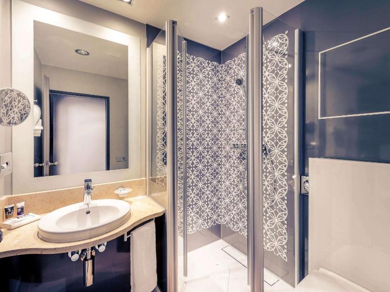 Standard Single Room image 2
